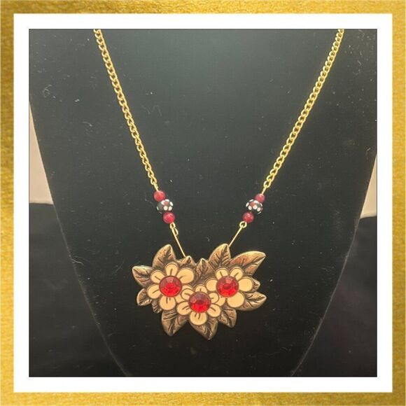 HAND CRAFTED Gold FLOWER Rhinestone Beaded PENDANT Chain NECKLACE - Picture 1 of 1